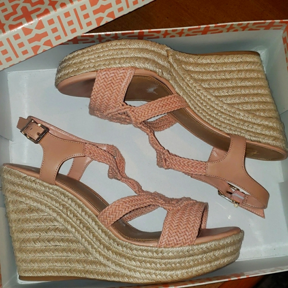 Gianni Bini wedge sandals